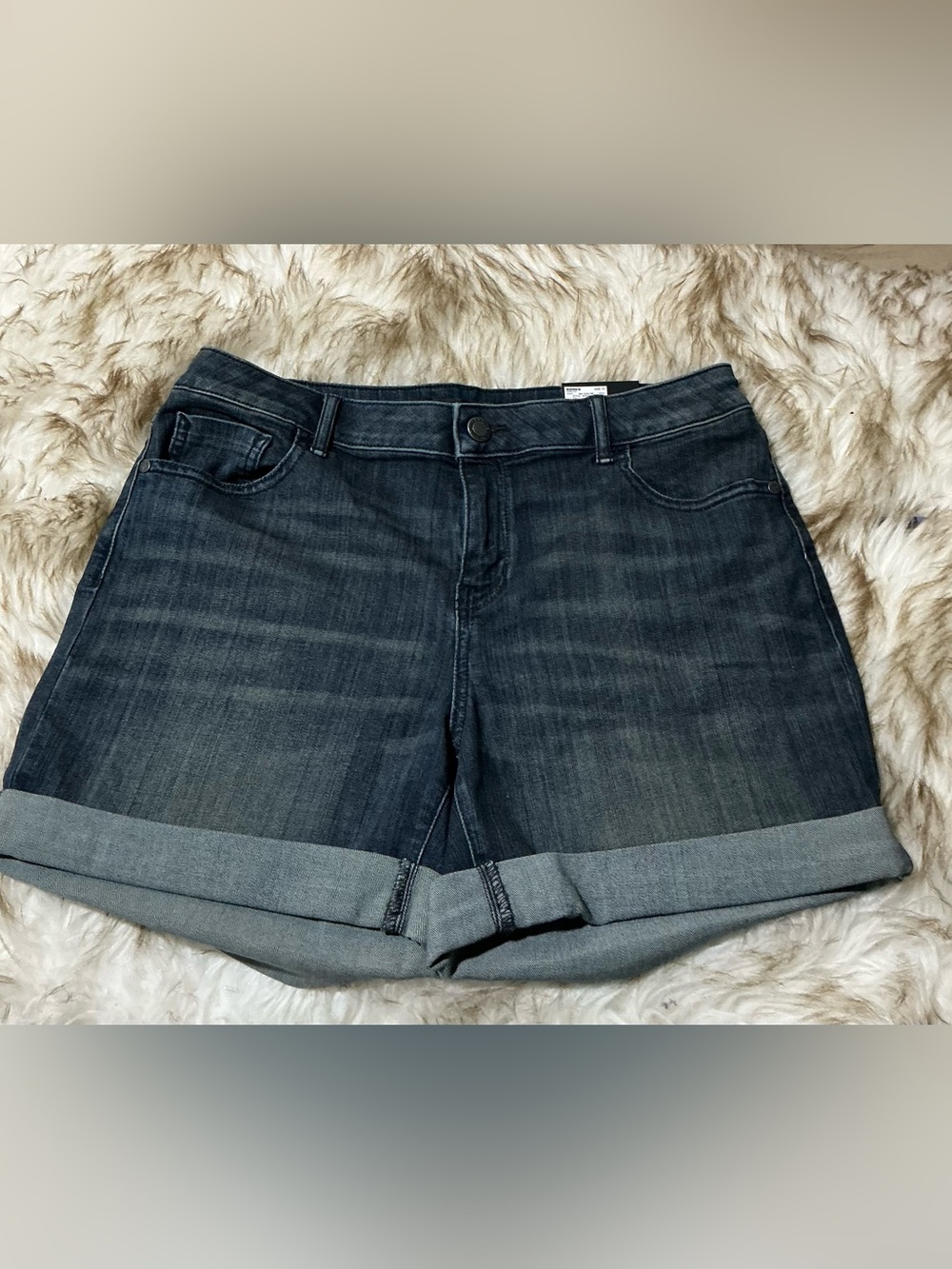 Simply Vera Vera Wang Dark Blue Rolled Cuff Denim Shorts size 10